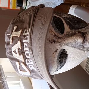 Cat People hat 1sz$25 + free hat